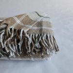 web-100-pamucno-kebe-grids-cream2