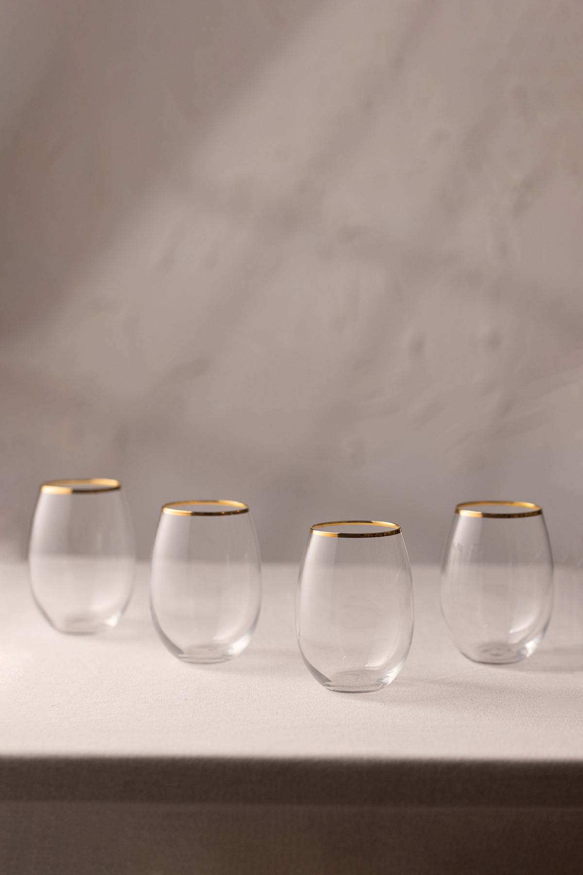 127RKL110520-201.jpg Astoria 350 - Gold, Transparent – Стаклен комплет (4 парчиња) - Image 1