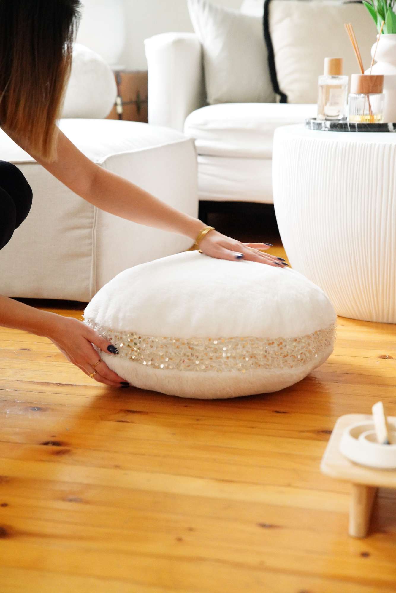 150CRG113920-201.jpg Pelus - Ecru – Декоративна подлога - Image 1