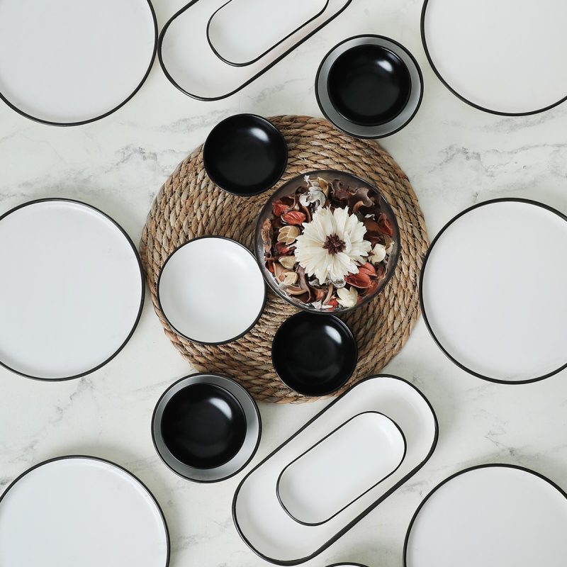 X00014803 – Комплет за појадок (18 парчиња)