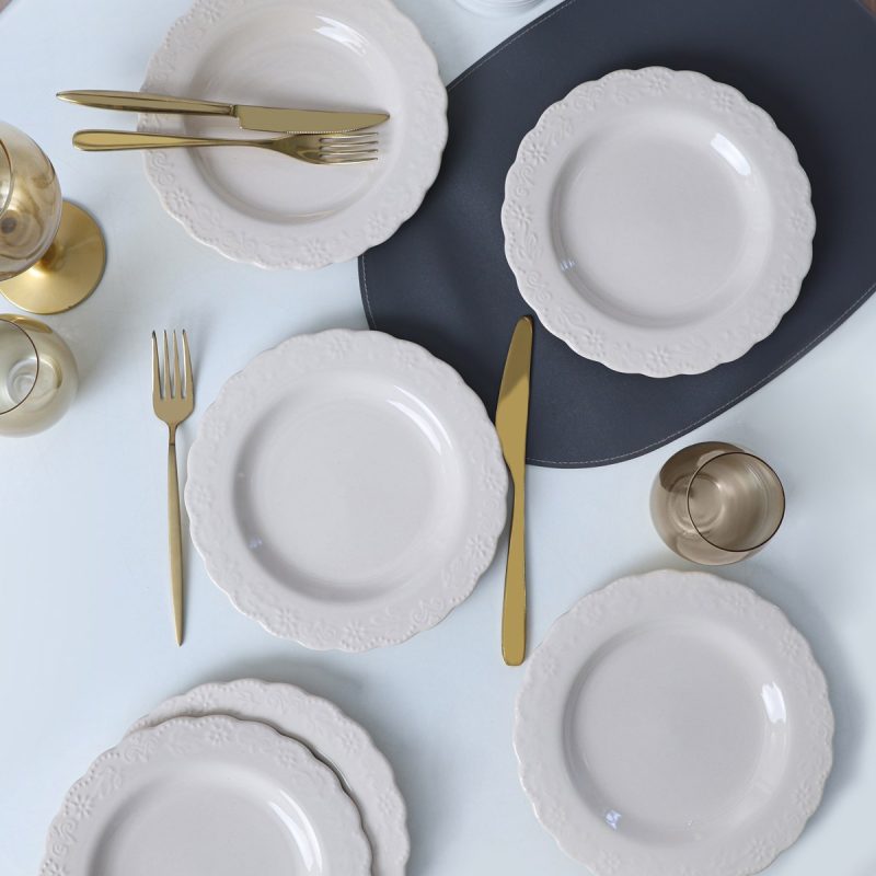 X00017611 – Комплет чинии за десерт (6 парчиња)