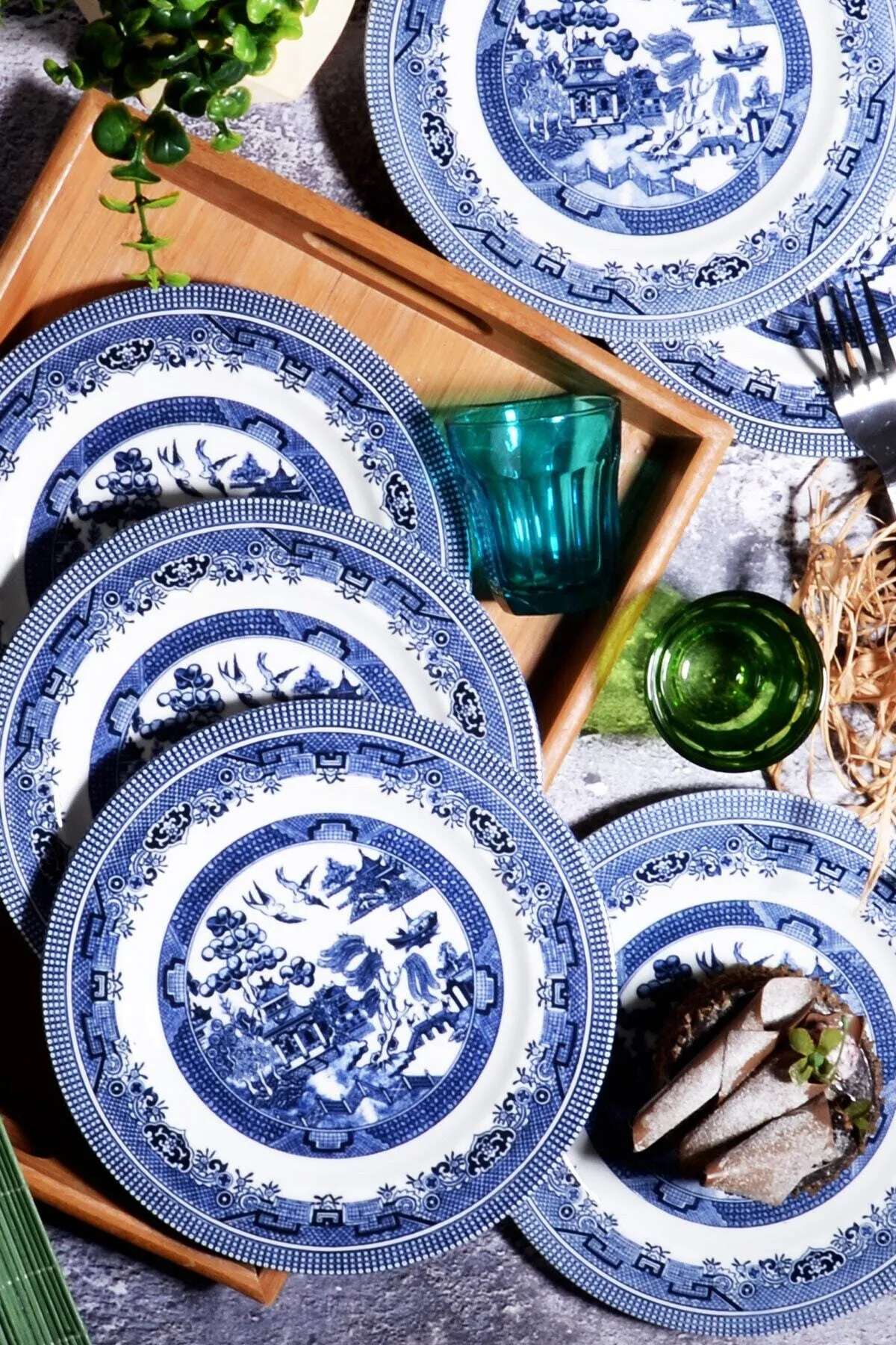 335RTN113920-201.jpg BEV0705 – Комплет чинии за десерт (6 парчиња) - Image 1