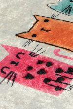 Baby Cats (40 x 60) – Нелизгачки теписон за бања - Image 4