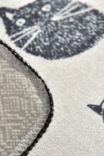 Cutie (40 x 60) – Нелизгачки теписон за бања - Image 5