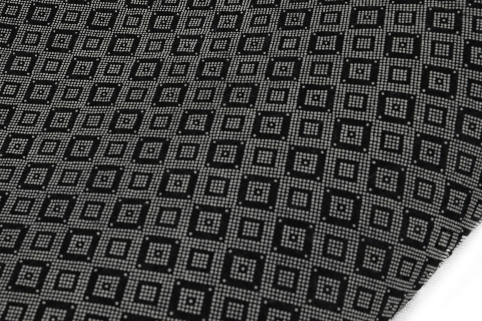 Arya (140) – Нелизгачки теписон за бања - Image 8