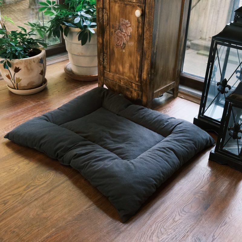 Yui - Anthracite – Кревет за миленичиња