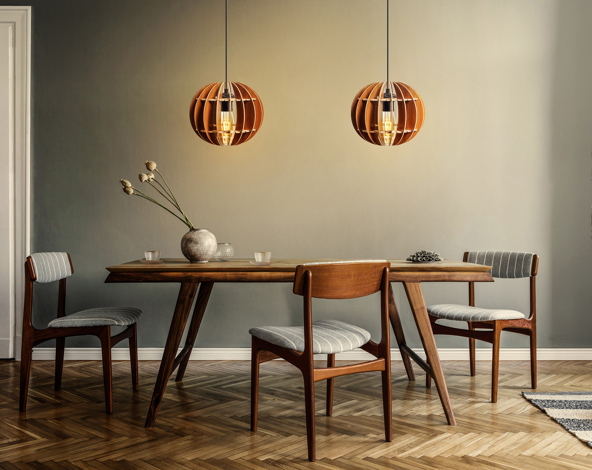 390FLH151120-201.jpg 141 – Лустер - Image 1