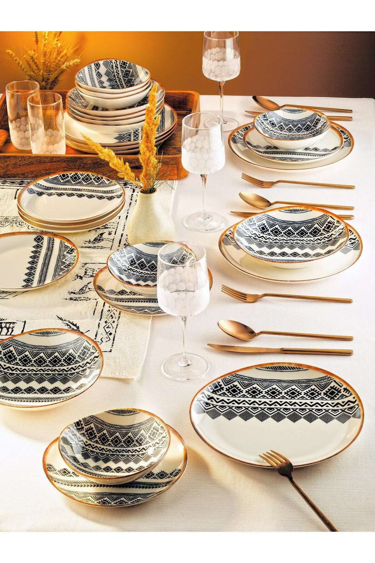 430KSV622420-201.jpg MCH10390 – Сет за вечера (18 парчиња) - Image 1