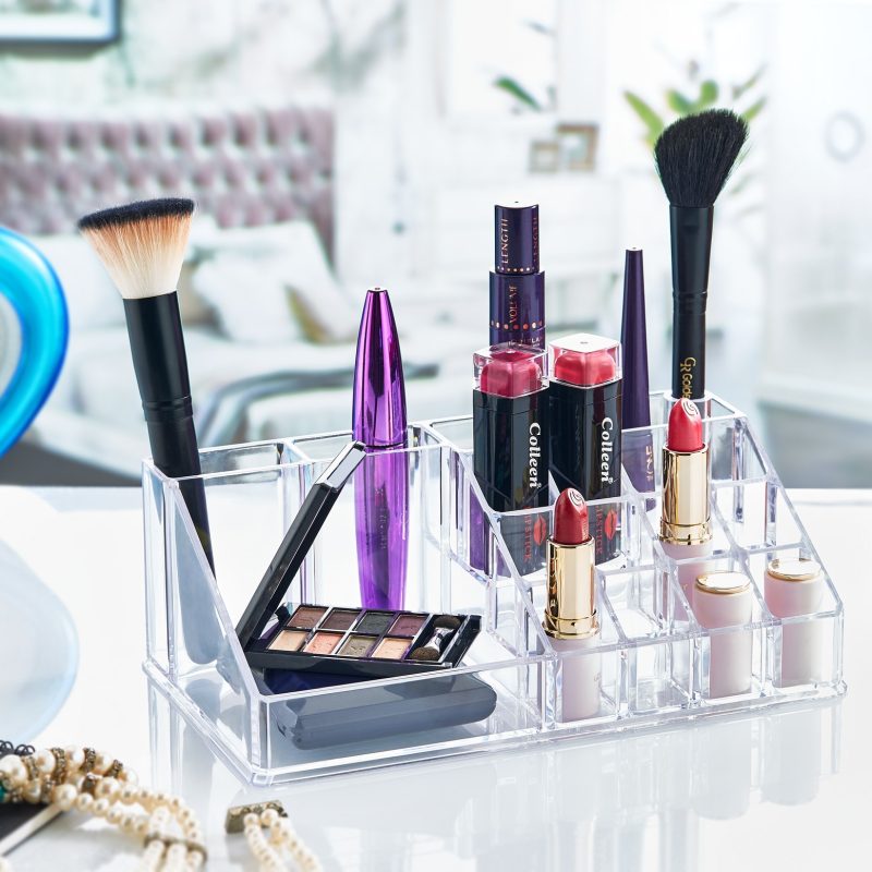 FT - 001 – Организатор на шминка