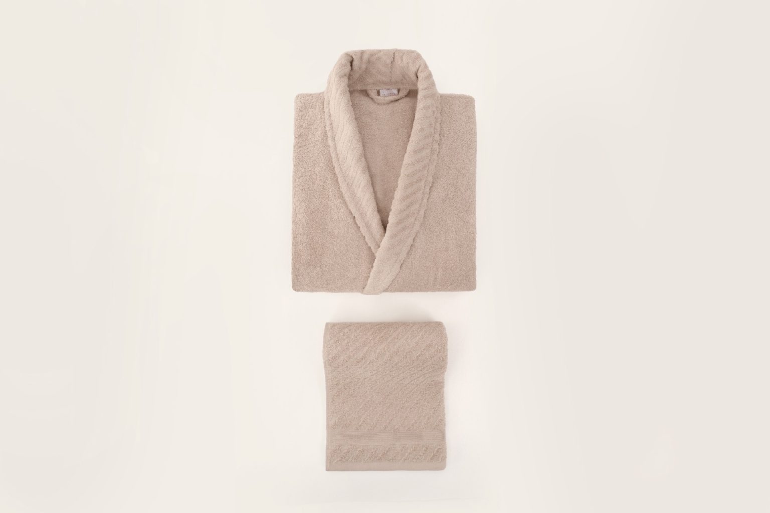 1062A-047-1 – Семеен комплет бањарки (4 парчиња) - Image 4