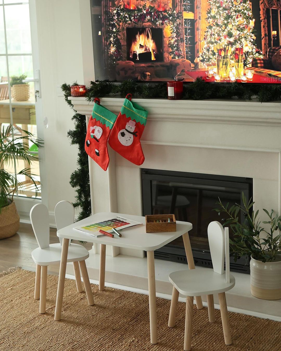 517BMB112020-201.jpg Bunny Two Chair Set - White – Комплет детска маса - Image 1