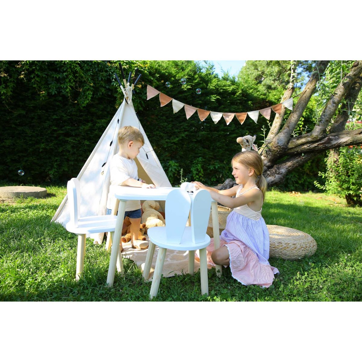 Bunny Two Chair Set - White – Комплет детска маса - Image 2