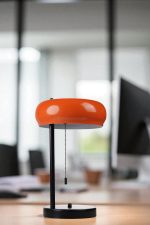 8896-3 – Светилка за маса