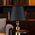 8908-3 – Светилка за маса