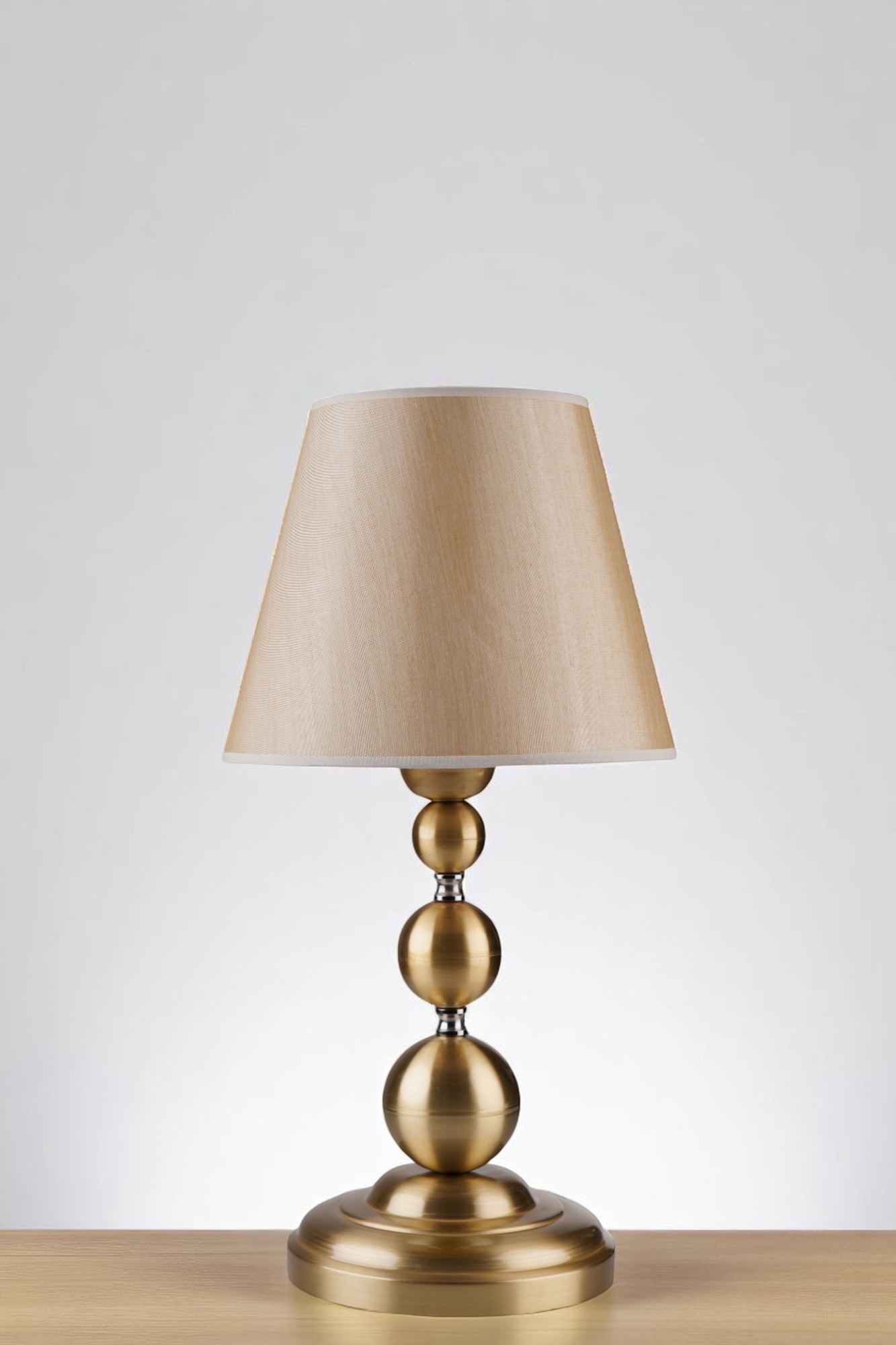 534LUN652620-201.jpg 8908-5 – Светилка за маса - Image 1