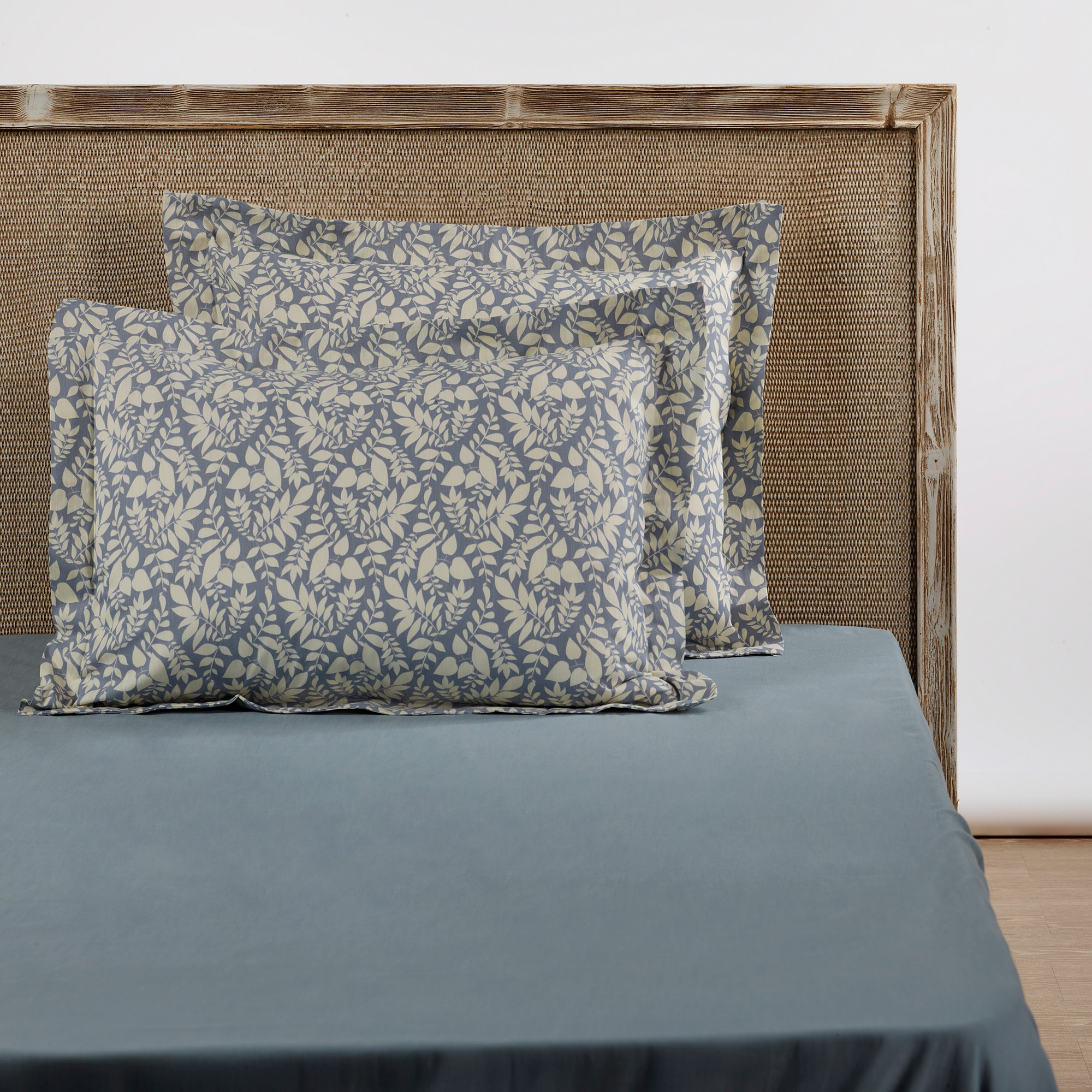 582CAN156720-201.jpg Firenze (50 x 70) - Blue – Навлака за перница - Image 1