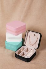 White – PU кожна кутија за накит - Image 10