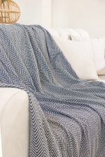 Woven Cozy - Black – Покривка за софа - Image 2