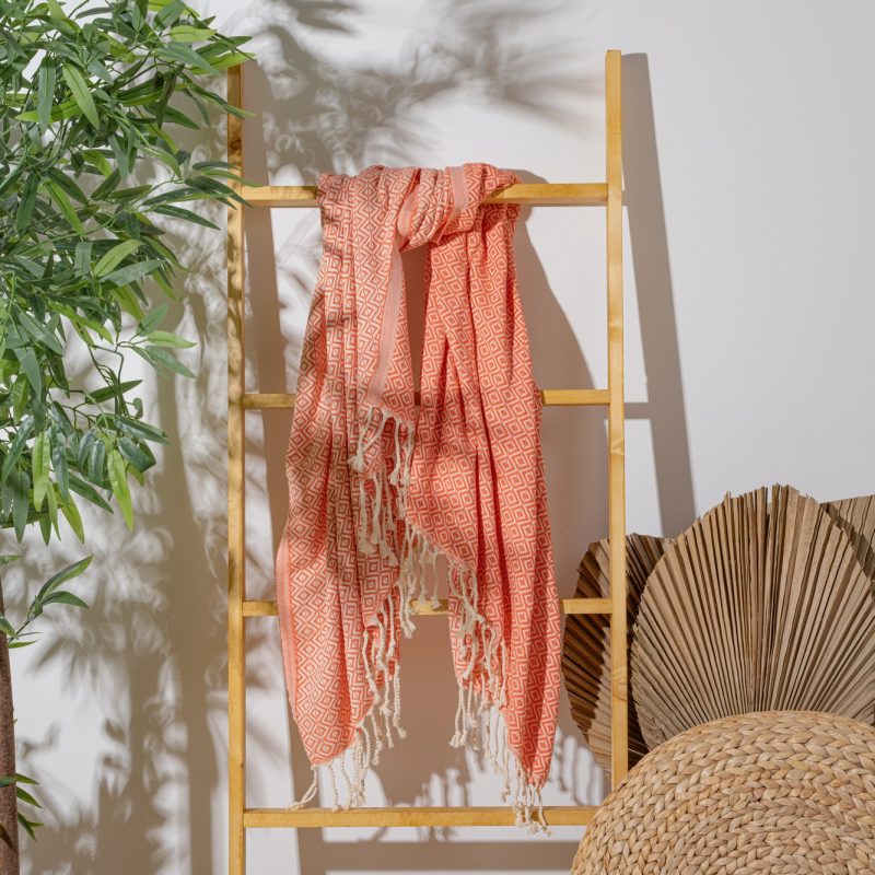 P06 – Фута (пешкир за плажа)