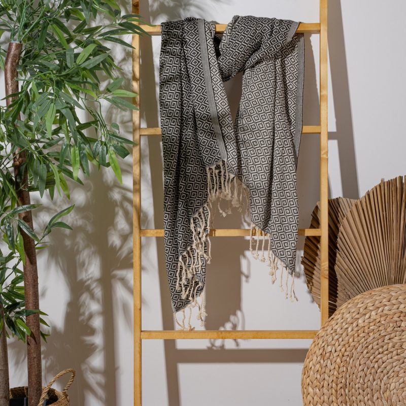 P61 – Фута (пешкир за плажа)