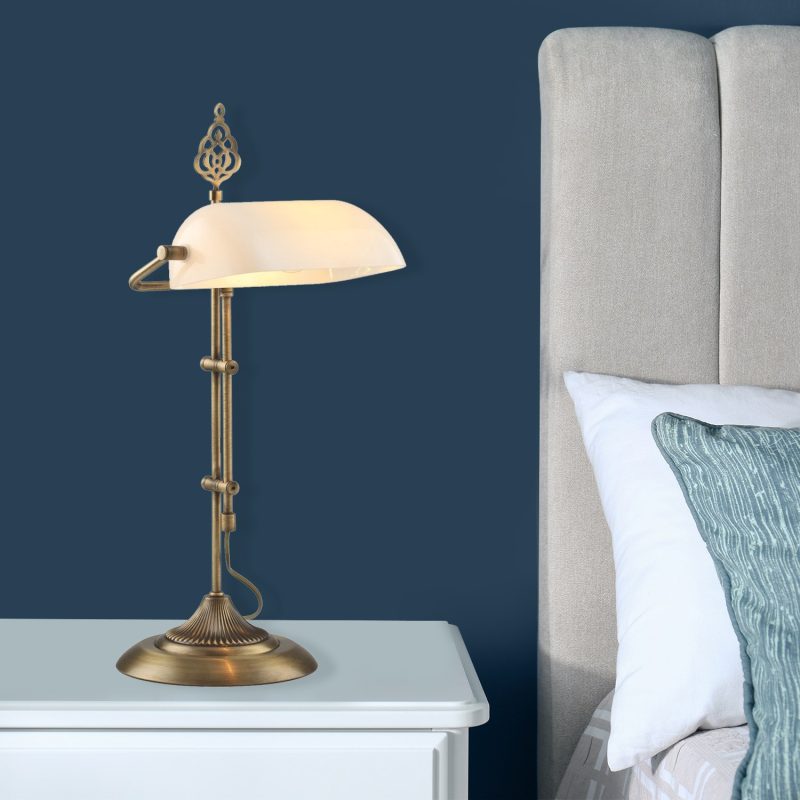 ML-9063-White – Светилка за маса