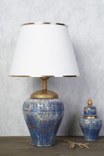 YL203 – Светилка за маса