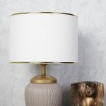 YL204 – Светилка за маса