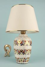 YL681 – Светилка за маса