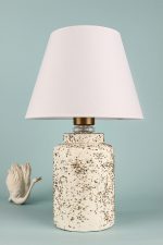 YL734 – Светилка за маса