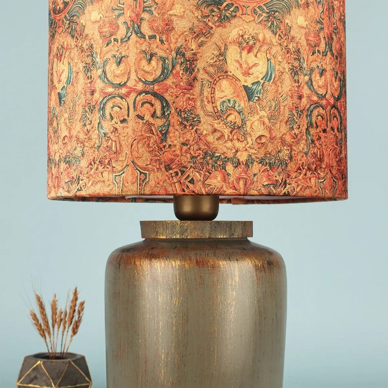 BK033 – Светилка за маса