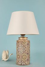 BK050 – Светилка за маса