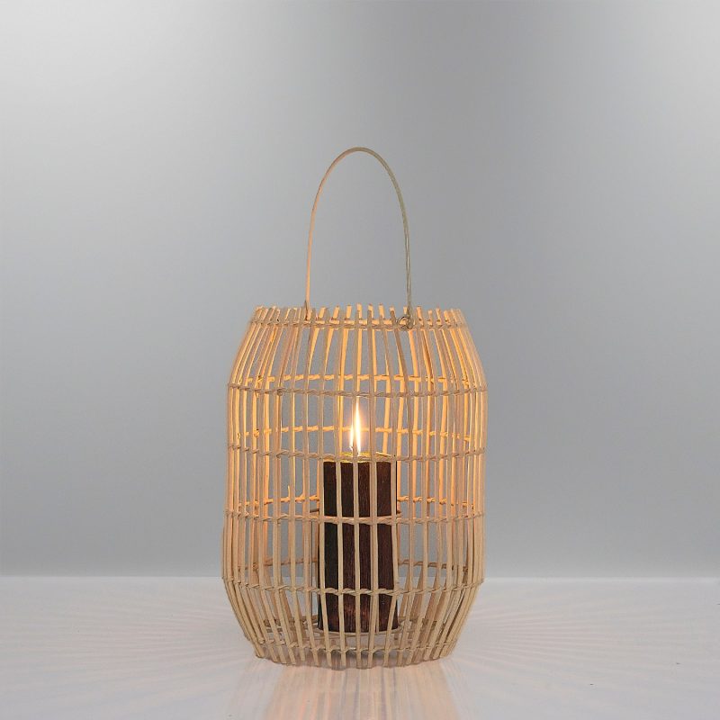 1023 – Свеќник