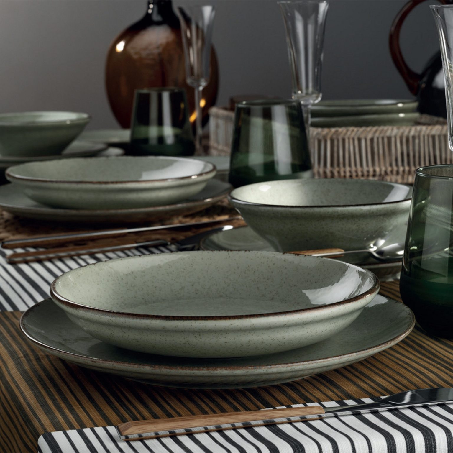 MOD18Y2730P03 – Сет за вечера (18 парчиња) - Image 4