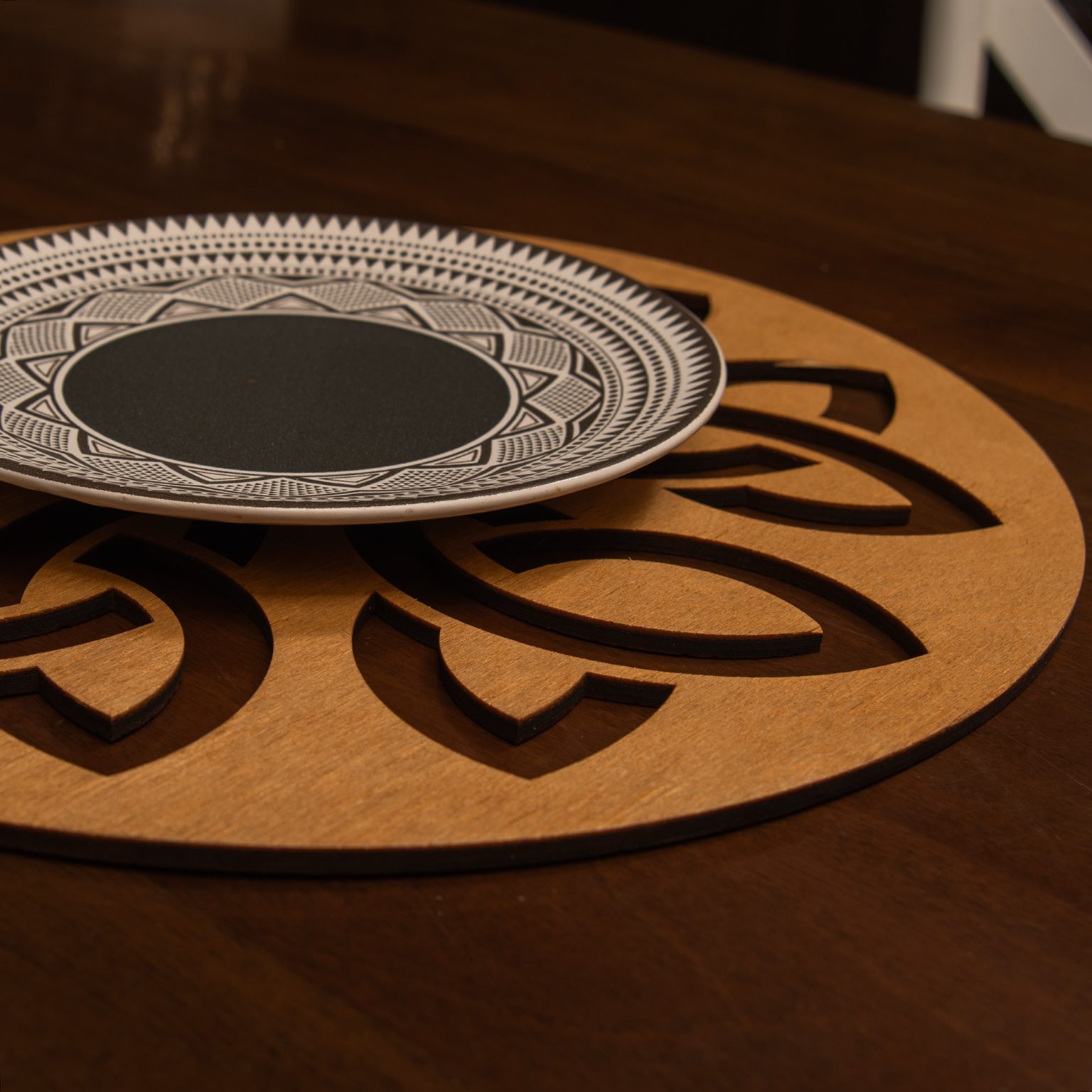 Lugh - Honey – Дрвен сет на подлога за маса (4 парчиња) - Image 4