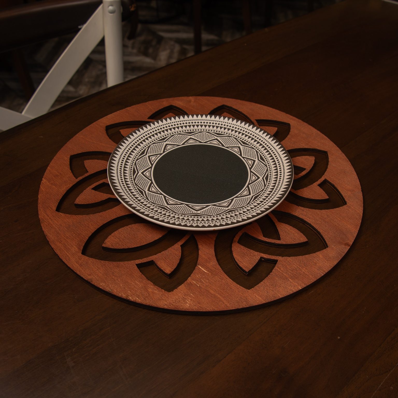 Lugh - Rose – Дрвен сет на подлога за маса (4 парчиња) - Image 2