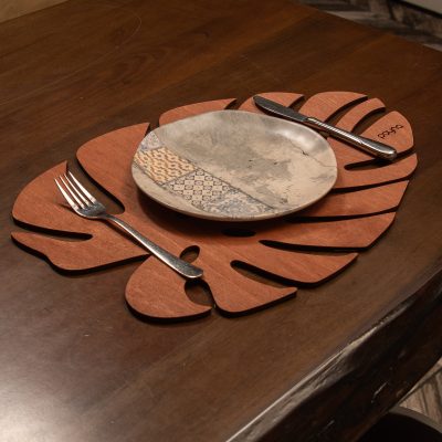 Monstera - Rose – Дрвен сет на подлога за маса (4 парчиња)