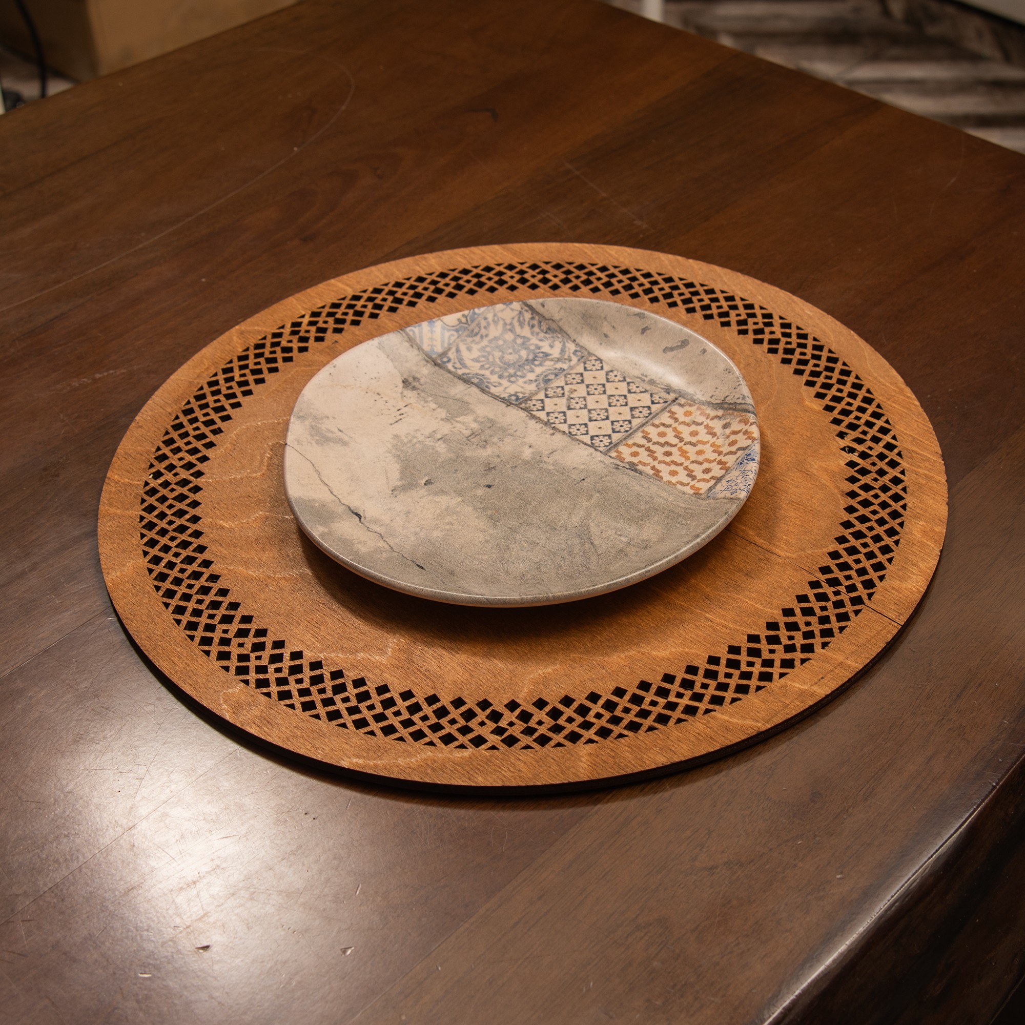 790PYN113820-201.jpg Seljuk - Walnut – Дрвен сет на подлога за маса (4 парчиња) - Image 1