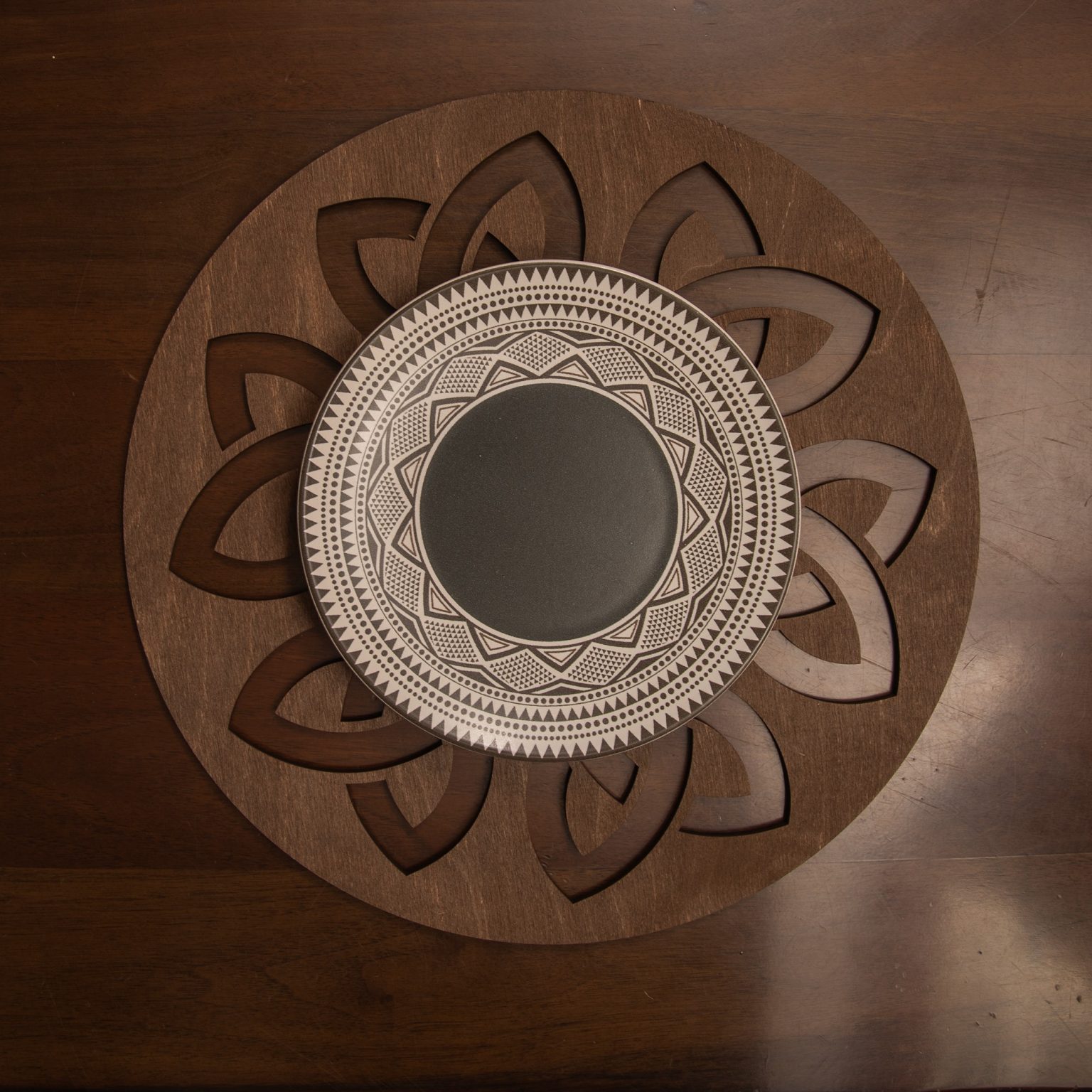 Lugh - Wenge – Дрвен сет на подлога за маса (6 парчиња) - Image 3