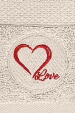 Love - Beige – Крпа за раце - Image 3