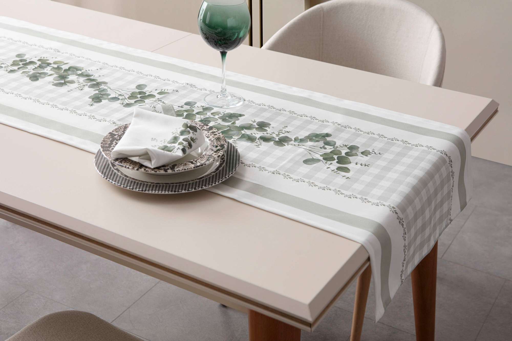 827GRT110420-201.jpg Eucalyptus 130 – Ранер - Image 1