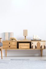 8757-1 – Светилка за маса